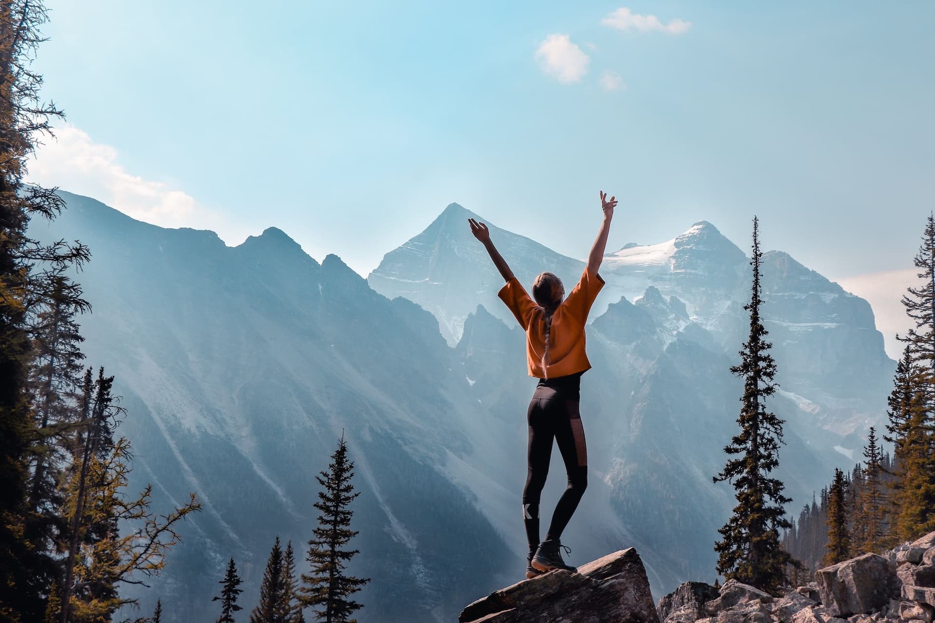 The Science‑Backed Rhythms of Happiness: How Time, Season & Age Influence Our Well‑Being