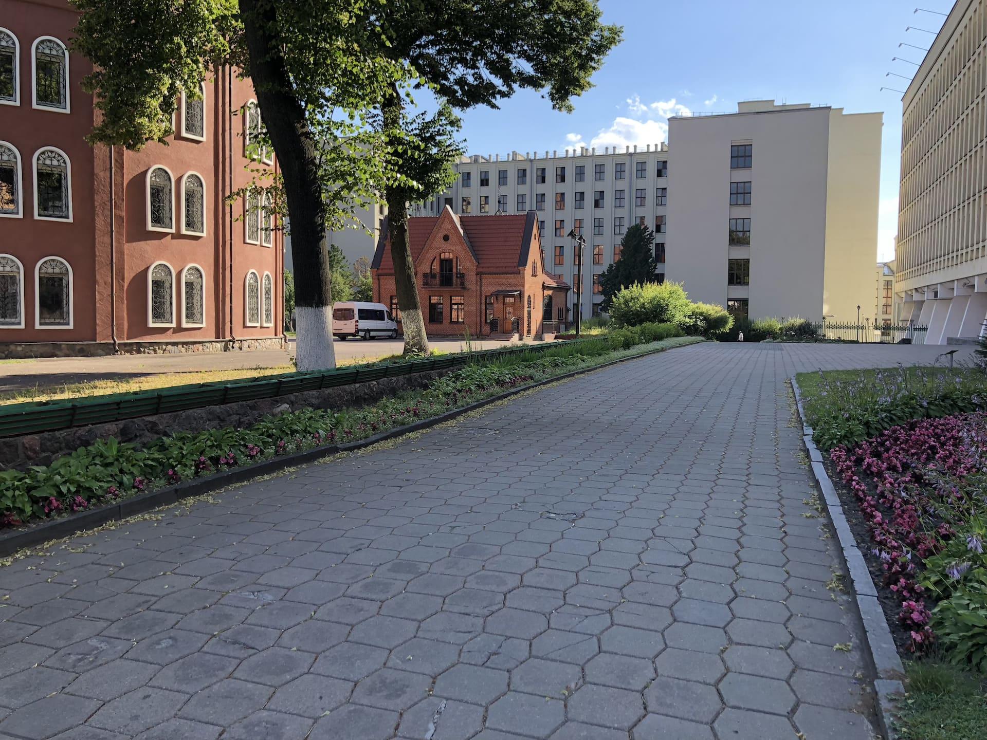 Edward Voynilovich Square 4