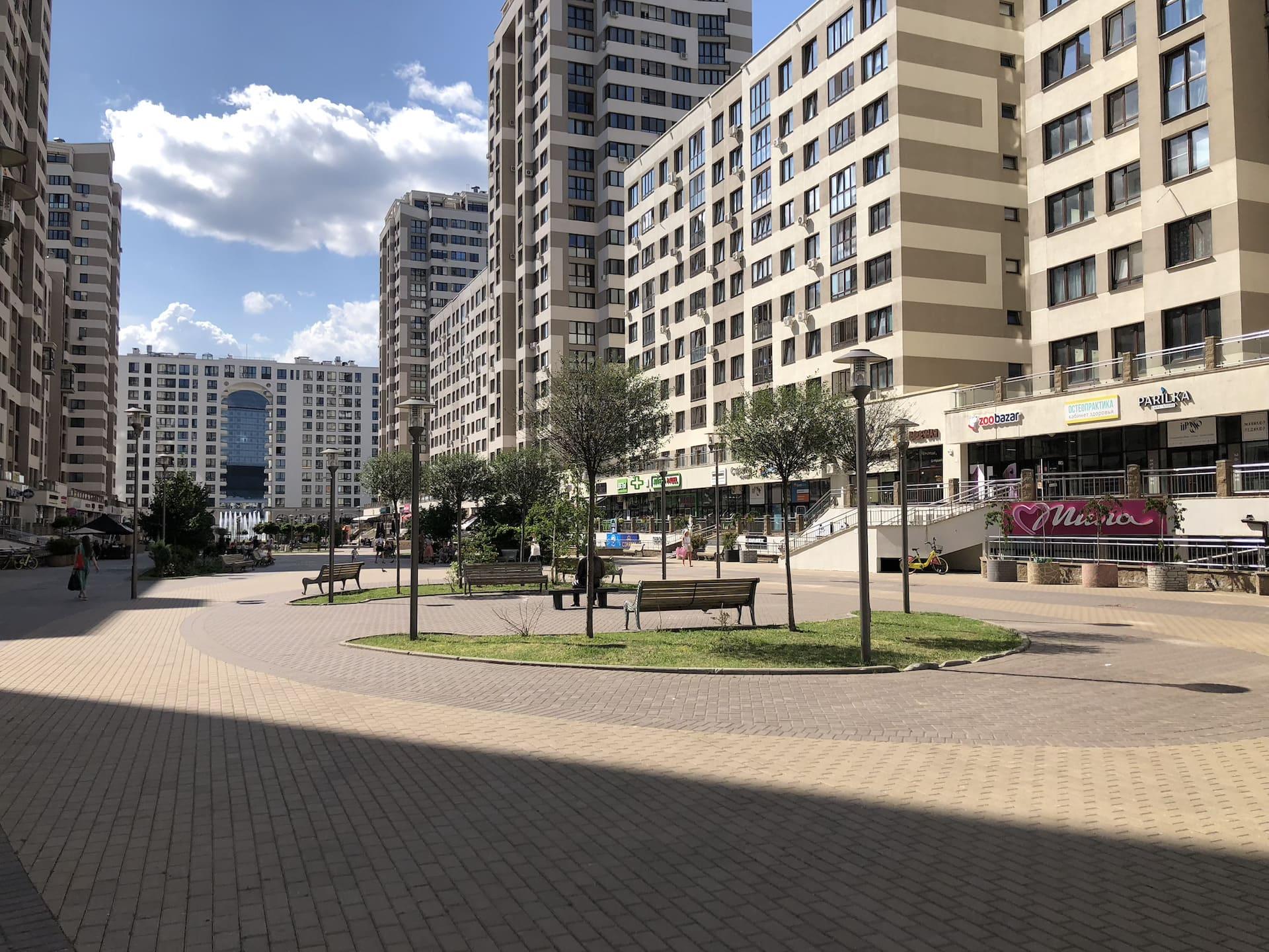 Square in Mayak Minska residential complex 5