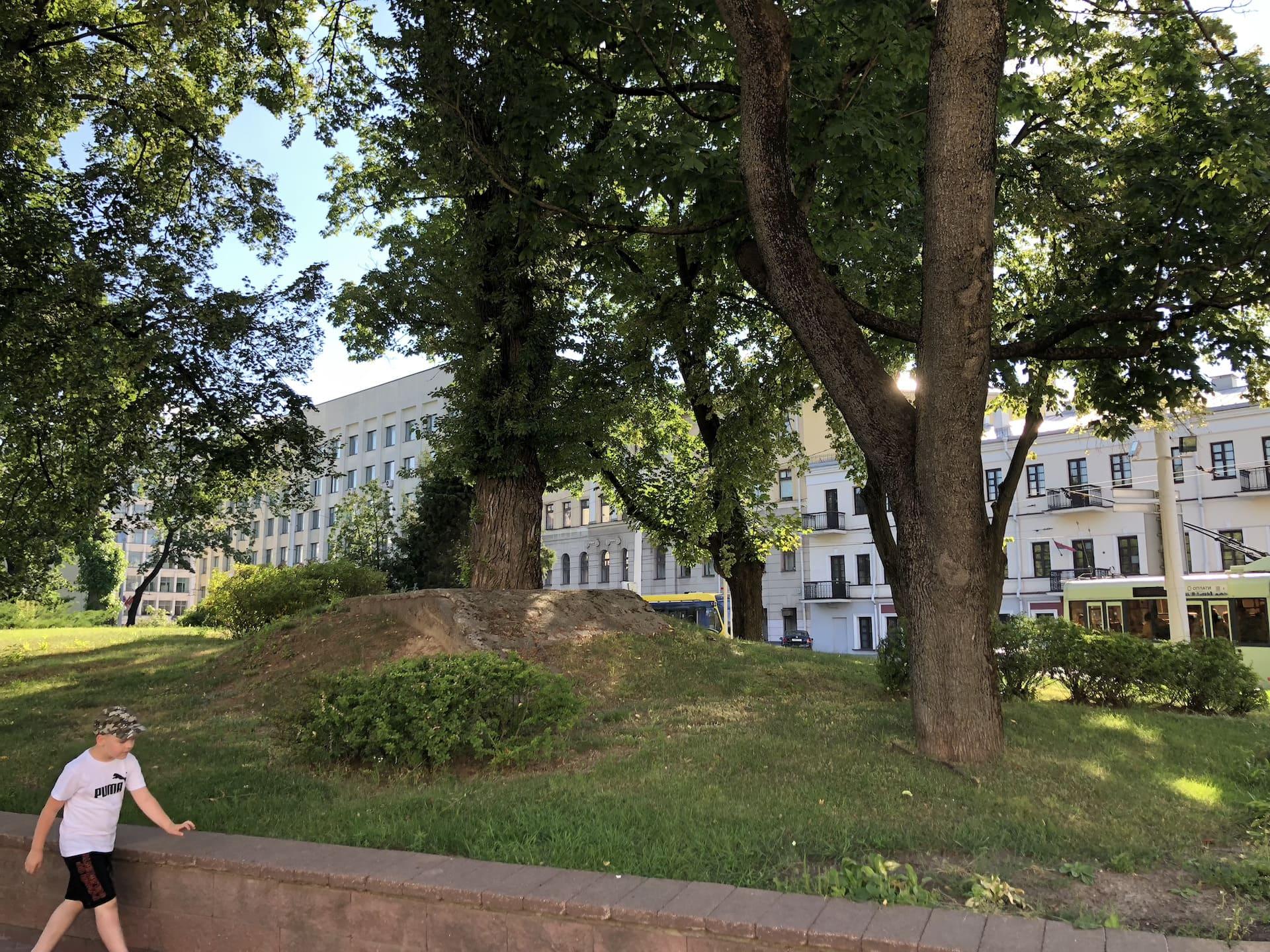 Mikhailovsky Square 0