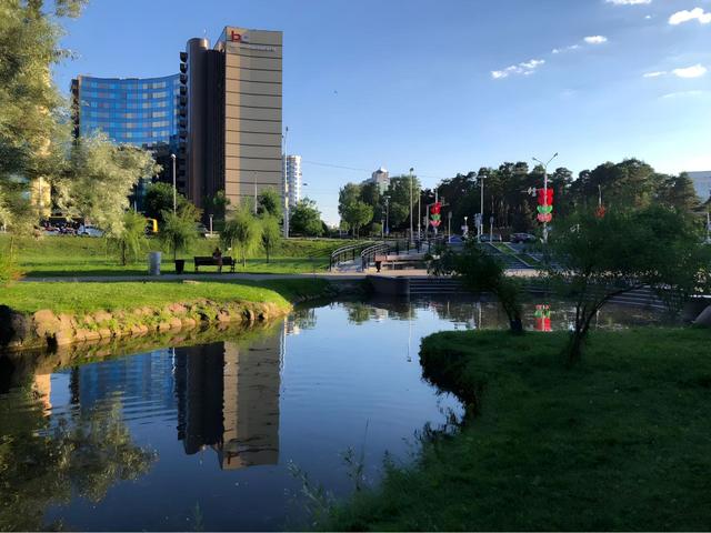 Lake in Vesnyansky Park Entity photo 1