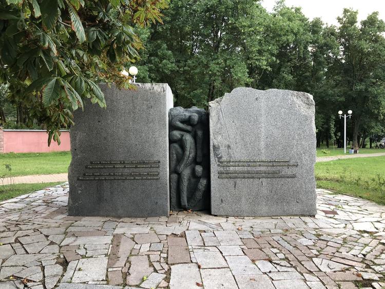 Sculpture Dedicated to Victims of Minsk Ghetto