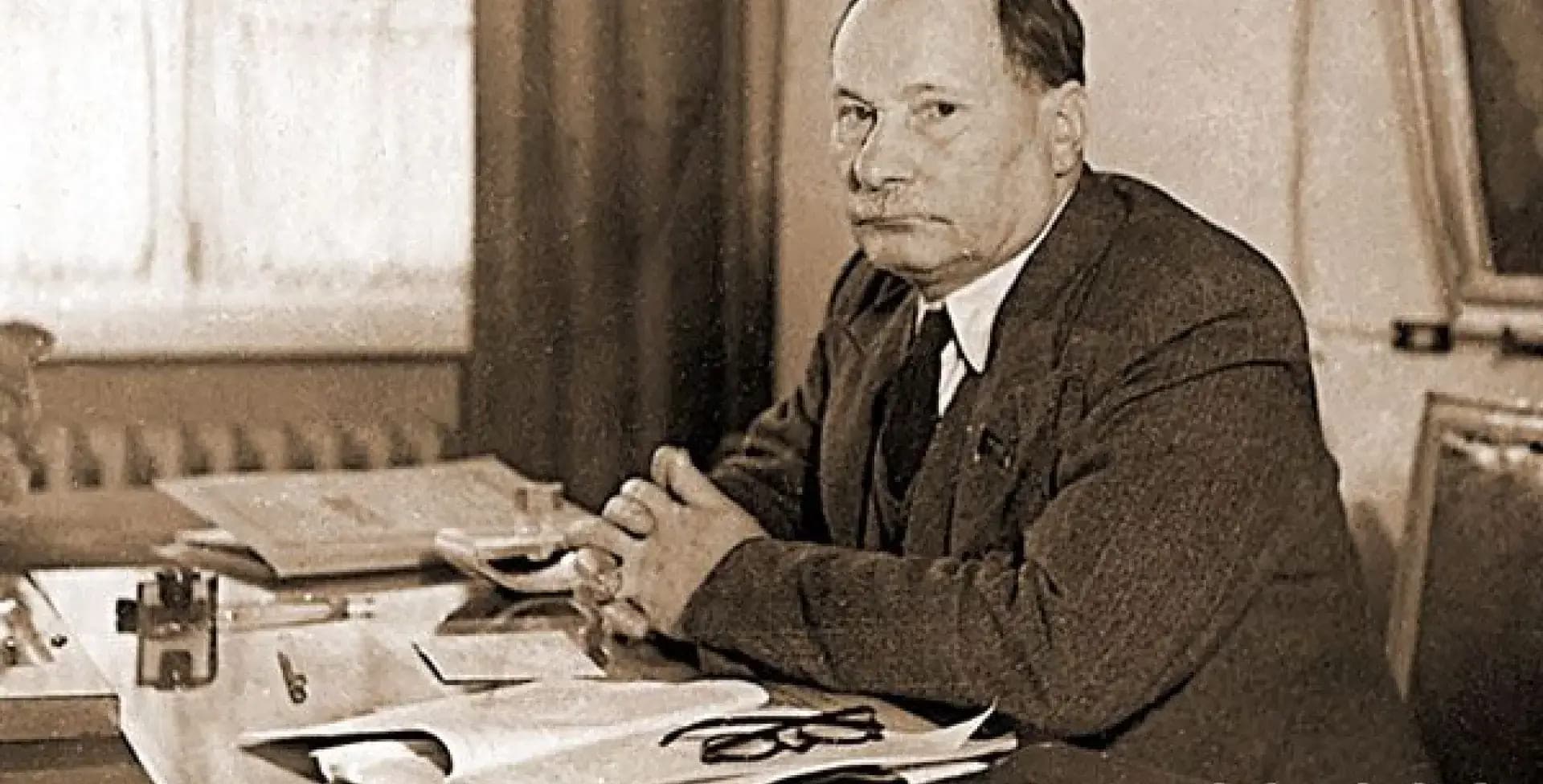 雅库布·科拉斯：白俄罗斯文学经典与人民诗人传记