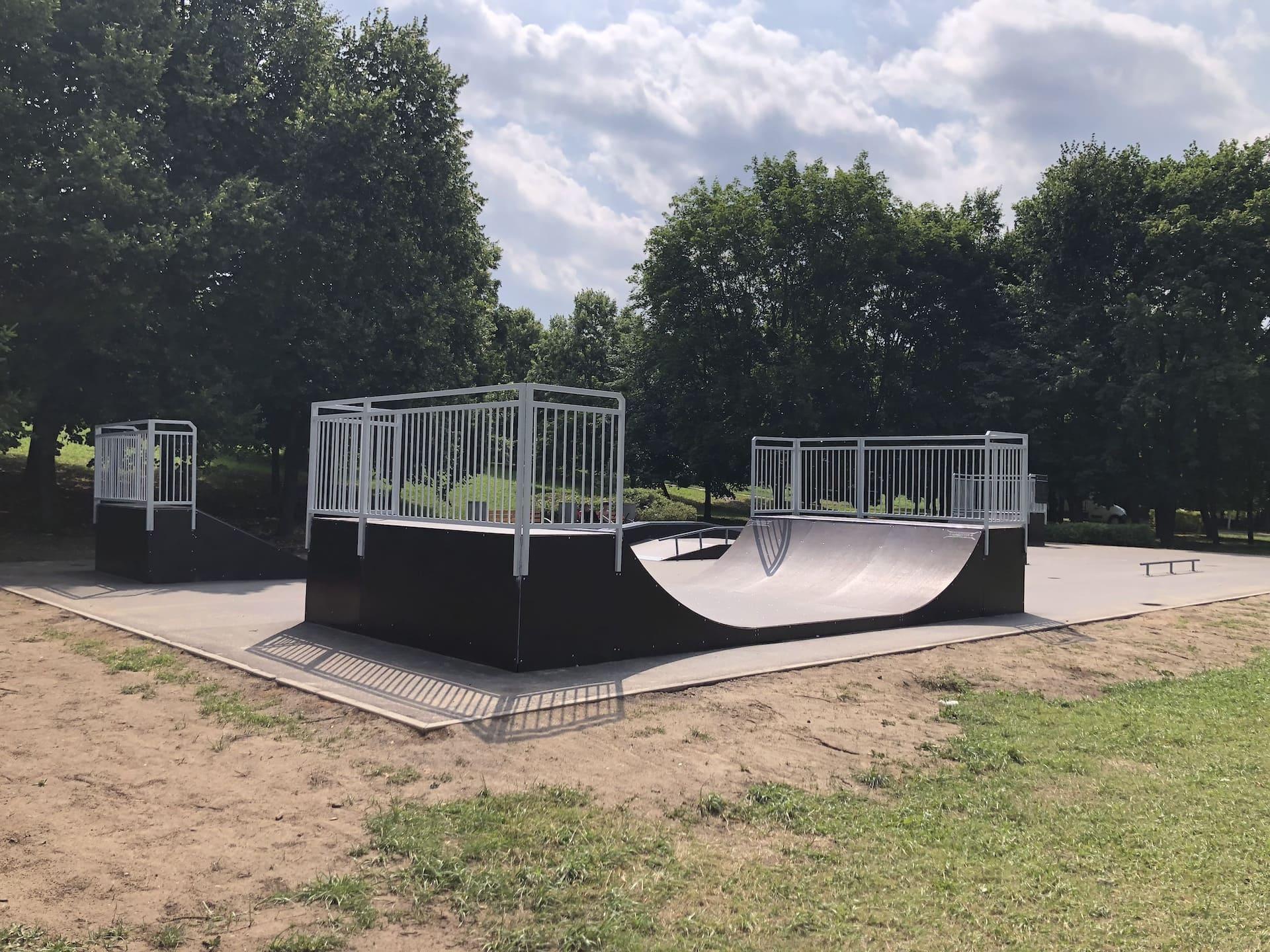 Skatepark at Pavlov Park 3