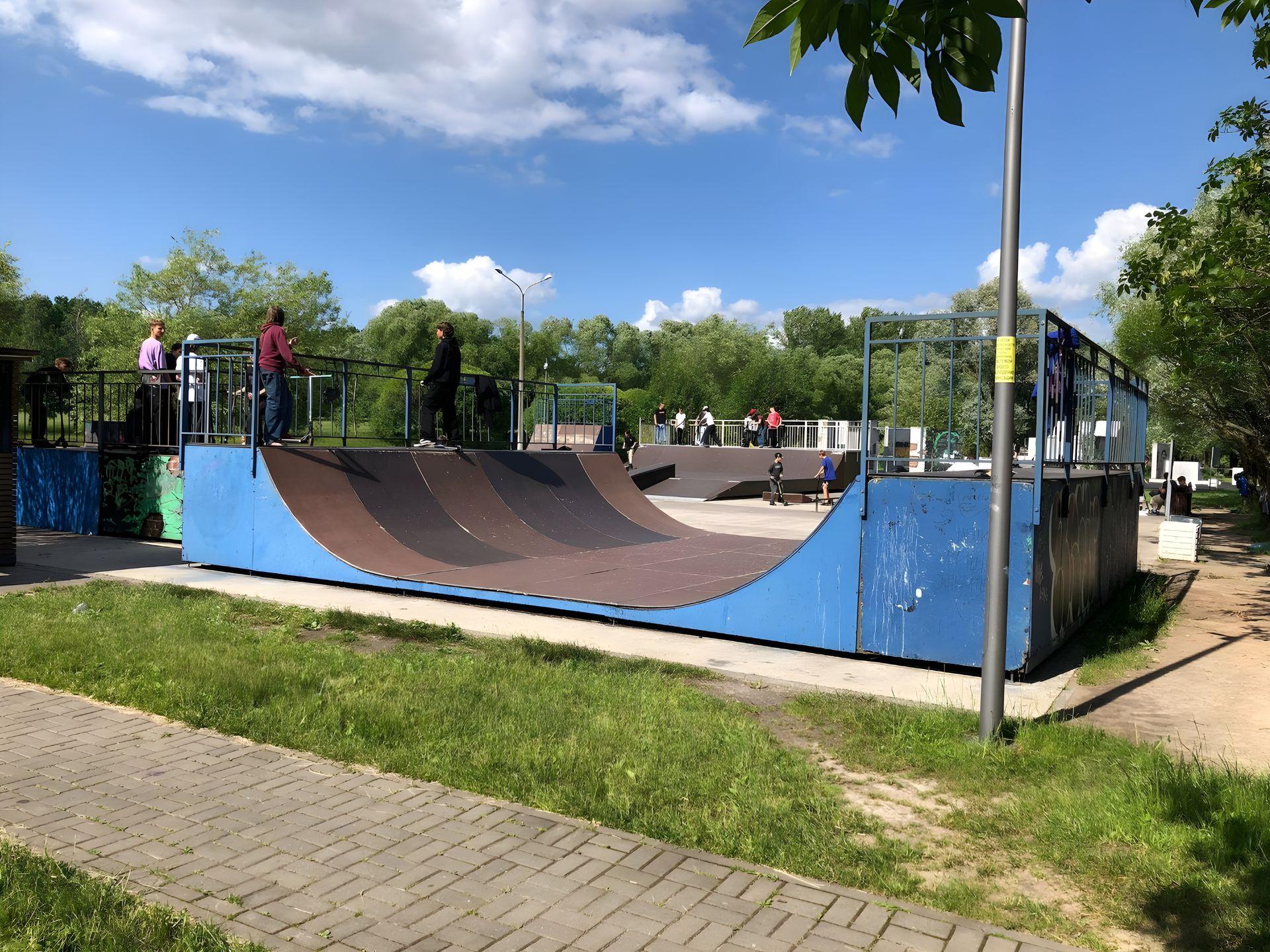 Skate Park on Stolyetova Street 4