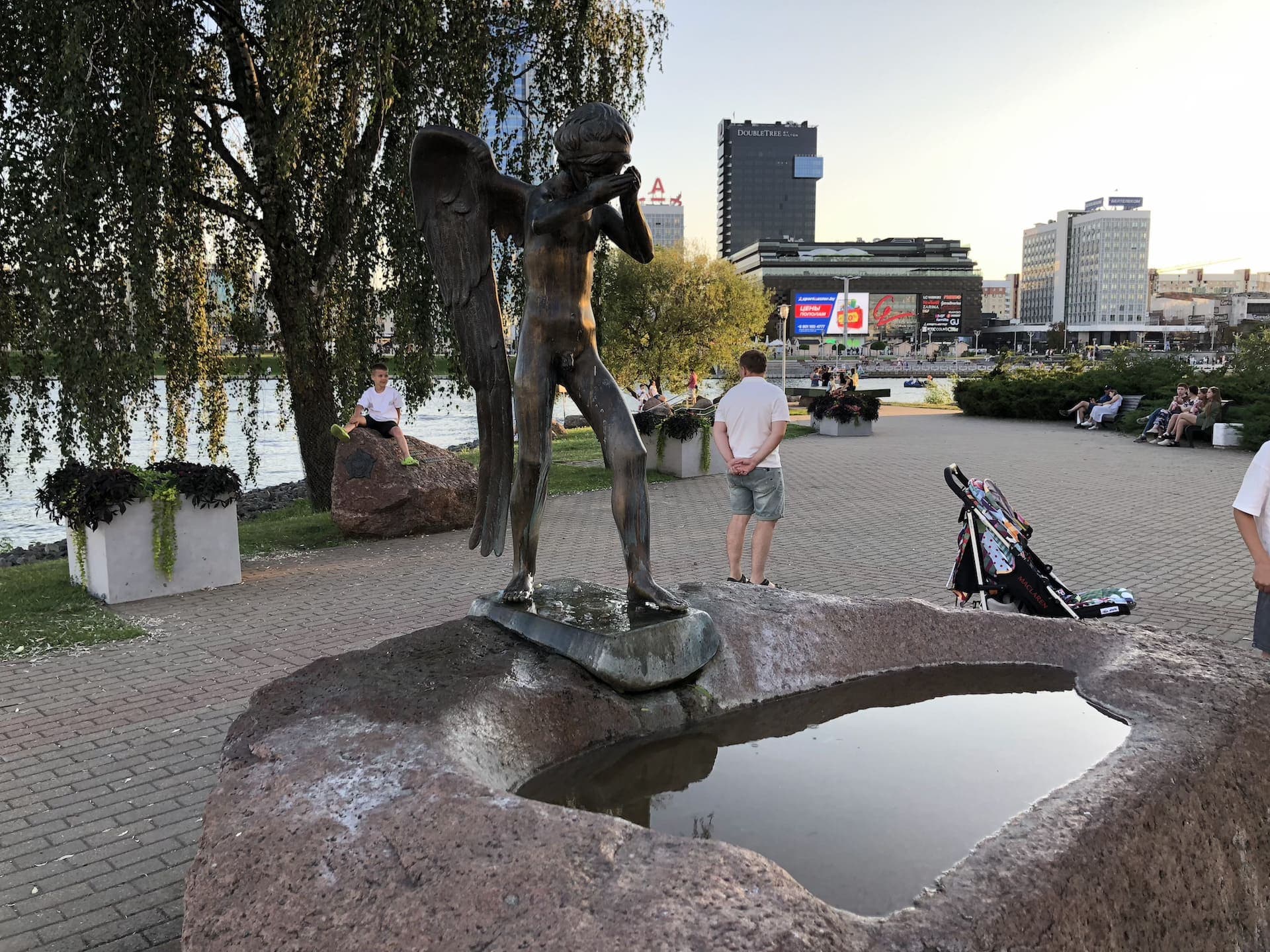 Sculpture "Crying Angel" 1
