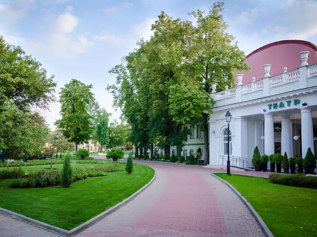 The Hermitage Garden Entity photo 2